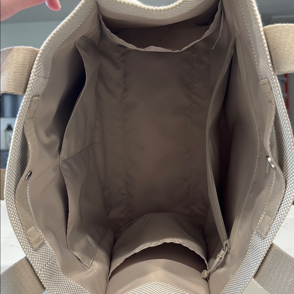 lululemon athletica Cream and Tan Canvas Tote - Picture 12 of 13